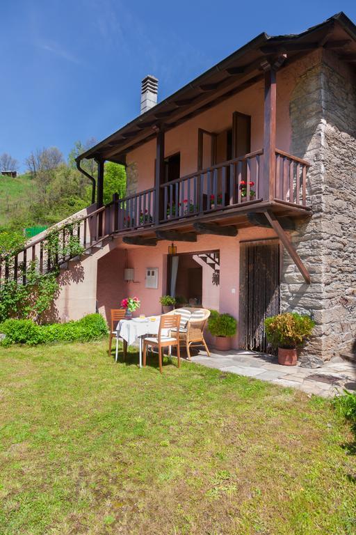 Casa Rural Pandelo Guest House Vega de Valcarce Exterior photo